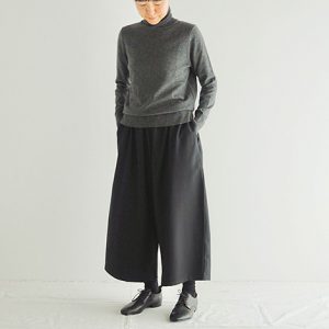 黒　モデル身長158㎝　Mサイズ着用