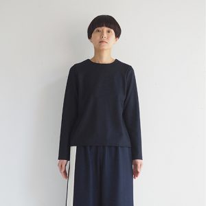 紺×白　モデル身長164㎝　Mサイズ着用