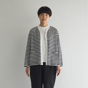 白×黒　モデル身長164㎝　Mサイズ着用