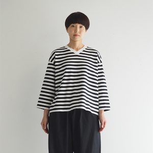 黒　モデル身長164㎝　Mサイズ着用