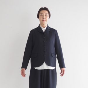 濃紺　モデル身長163㎝　Mサイズ着用