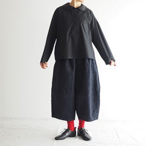 黒　モデル身長158㎝　Mサイズ着用